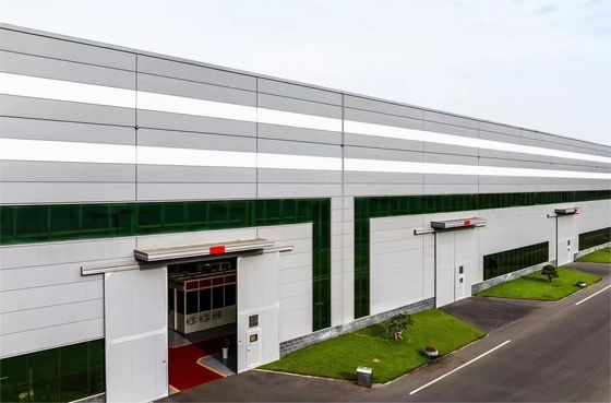 อายุการใช้งานยาว สร้างโกดังสแตนเลสกรอบแข็ง สร้างโกดังที่มีขนาดและการวางแผนที่สามารถปรับแต่งได้