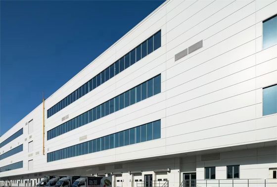 อายุการใช้งานยาว สร้างโกดังสแตนเลสกรอบแข็ง สร้างโกดังที่มีขนาดและการวางแผนที่สามารถปรับแต่งได้