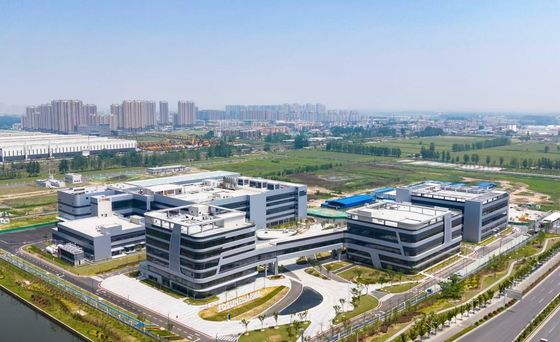 โกดังโครงสร้างเหล็กที่แข็งแกร่งและมั่นคงสําหรับการจําหน่ายและการเก็บรักษา