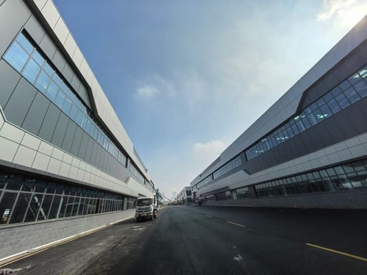 แผ่นแซนด์วิช แคลด์อัพ สแตนเลสเรือนเก็บสินค้า Prefabricated ทนต่อแผ่นดินไหว